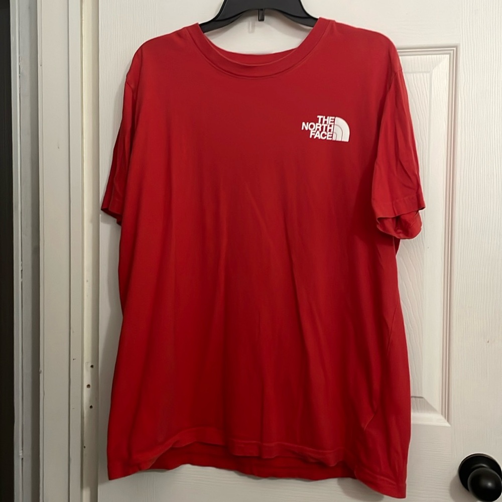 Men's red THE NORTH FACE "never stop exploring" t-shirt. Size XL